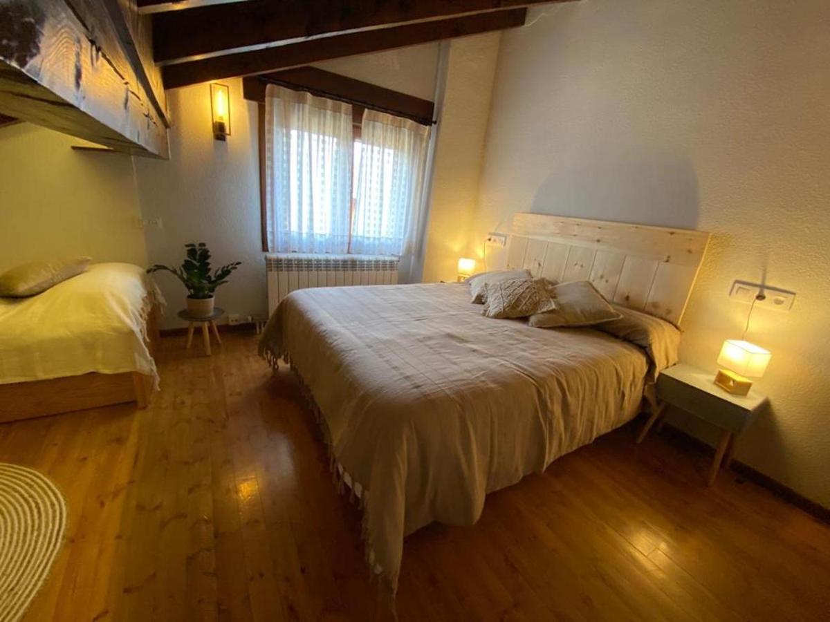 Atico En Llivia Apartment Exterior photo